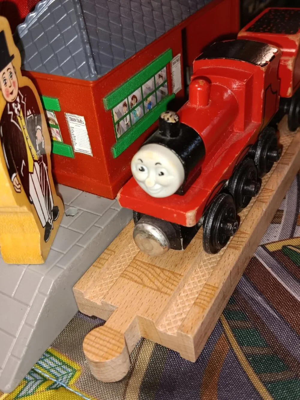 Thomas Wooden Railway Train Track Engine James Flat Magnet Painted Coal Tender